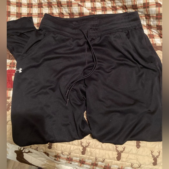 Under Armour jogger sweats - Picture 1 of 1